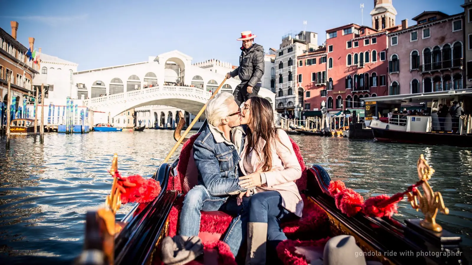 Venice Gondola Photoshoot: Private Ride with a Photographer — photo from the booking listing, Venice Gondola, Venice
