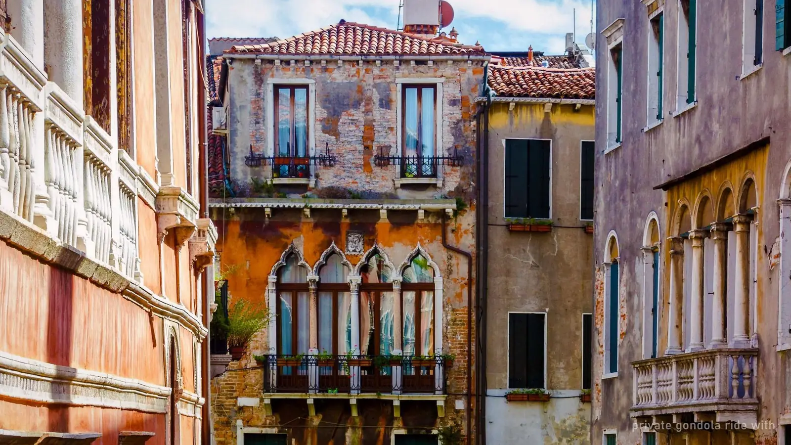 Romantische Gondelfahrt in Venedig: privates Boot mit Prosecco – Foto aus dem Buchungsangebot, Gondel in Venedig
