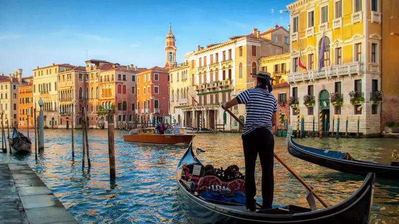 Private Gondola Ride in Venice: $156 for Up to 5 — photo from the booking listing, Venice Gondola, Venice